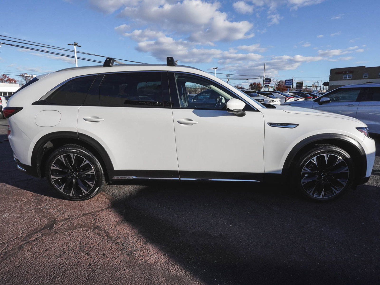 Used 2024 MAZDA CX-90 Plug-In Hybrid w/ Premium Pkg image 4