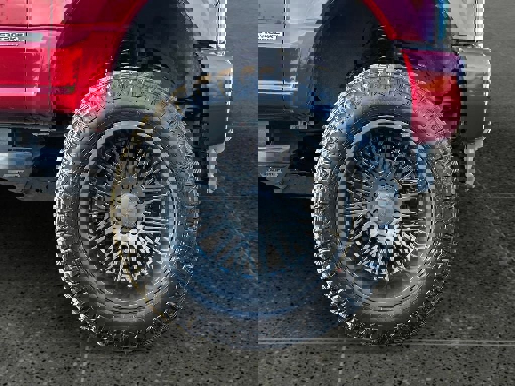 Used 2019 Ford F350 Lariat AWD/4WD image 9