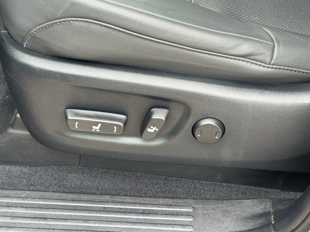 Used 2023 Lexus GX 460 Premium w/ Accessory Package image 26