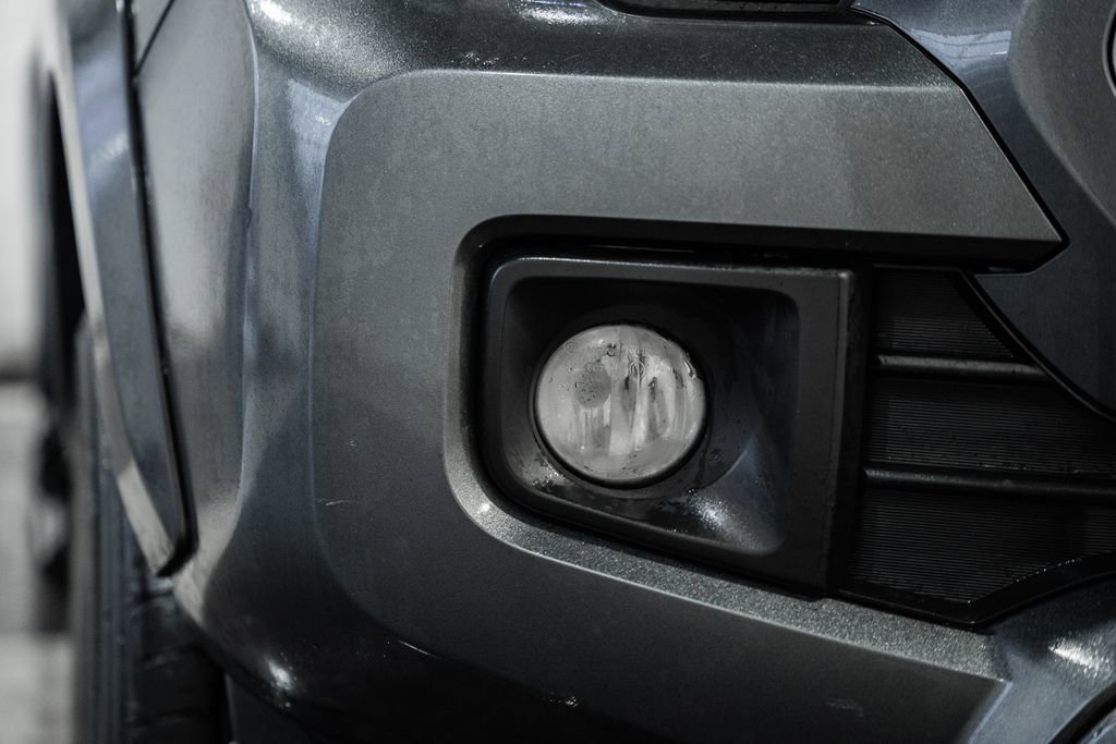 Used 2019 Toyota Tacoma TRD Sport image 12