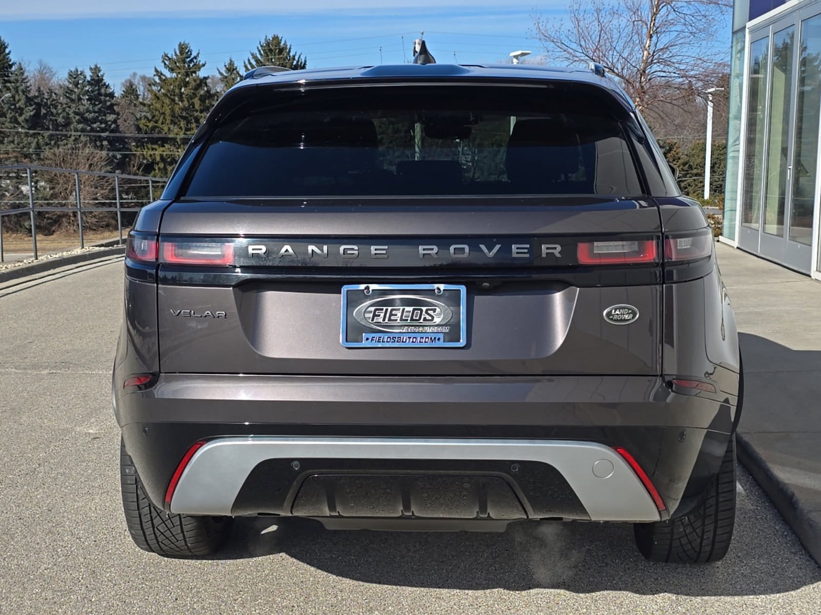 Used 2023 Land Rover Range Rover Velar R-Dynamic S image 3