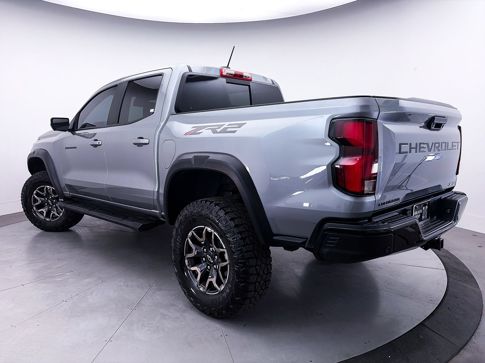 Used 2024 Chevrolet Colorado ZR2 w/ ZR2 Convenience Package III AWD/4WD image 4