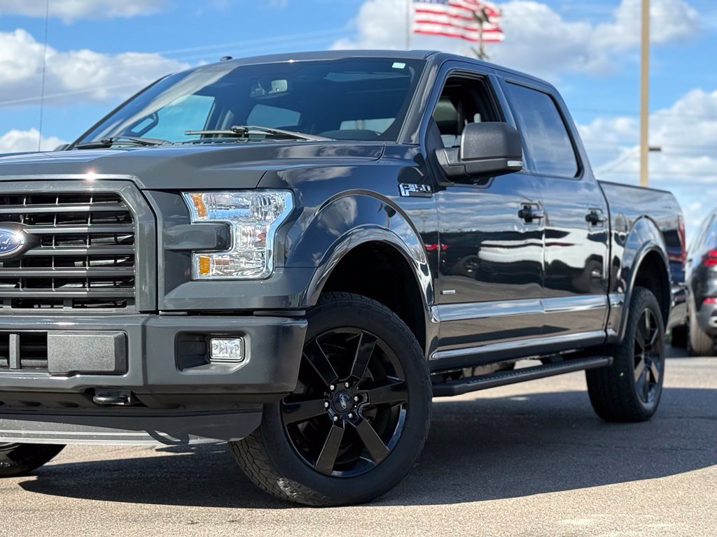 Used 2016 Ford F150 XLT w/ Equipment Group 302A Luxury AWD/4WD image 38