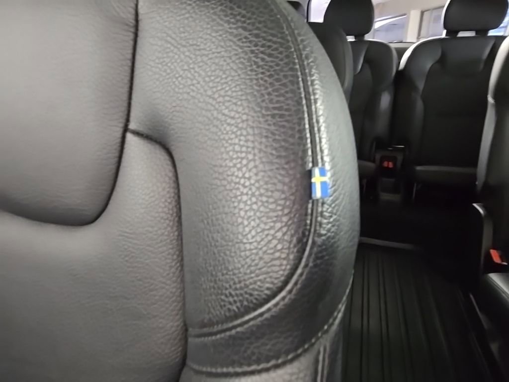 Certified 2023 Volvo XC90 B6 Plus w/ Protection Package Premier image 25
