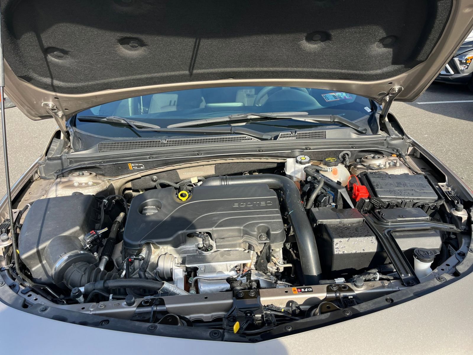 Used 2024 Chevrolet Malibu LT image 32