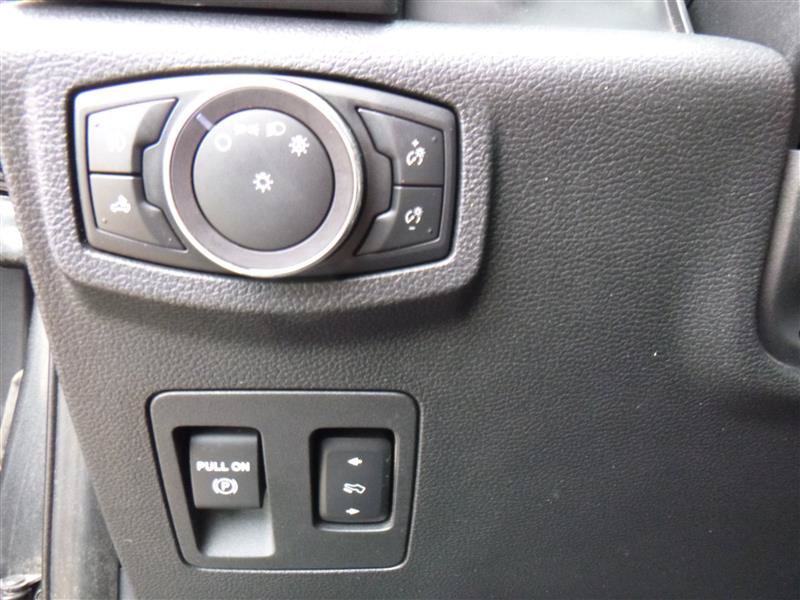Used 2019 Ford F150 XLT w/ Equipment Group 302A Luxury AWD/4WD image 17