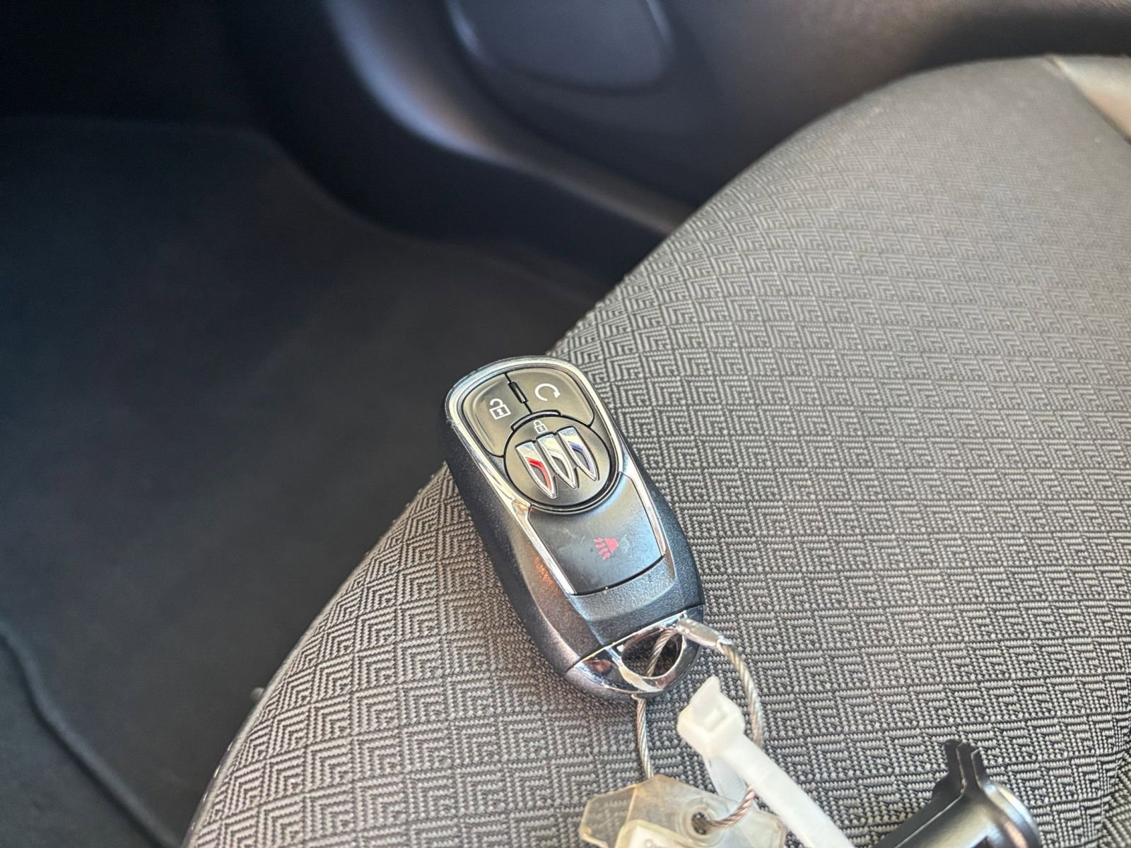 Used 2025 Buick Encore GX Preferred FWD image 24