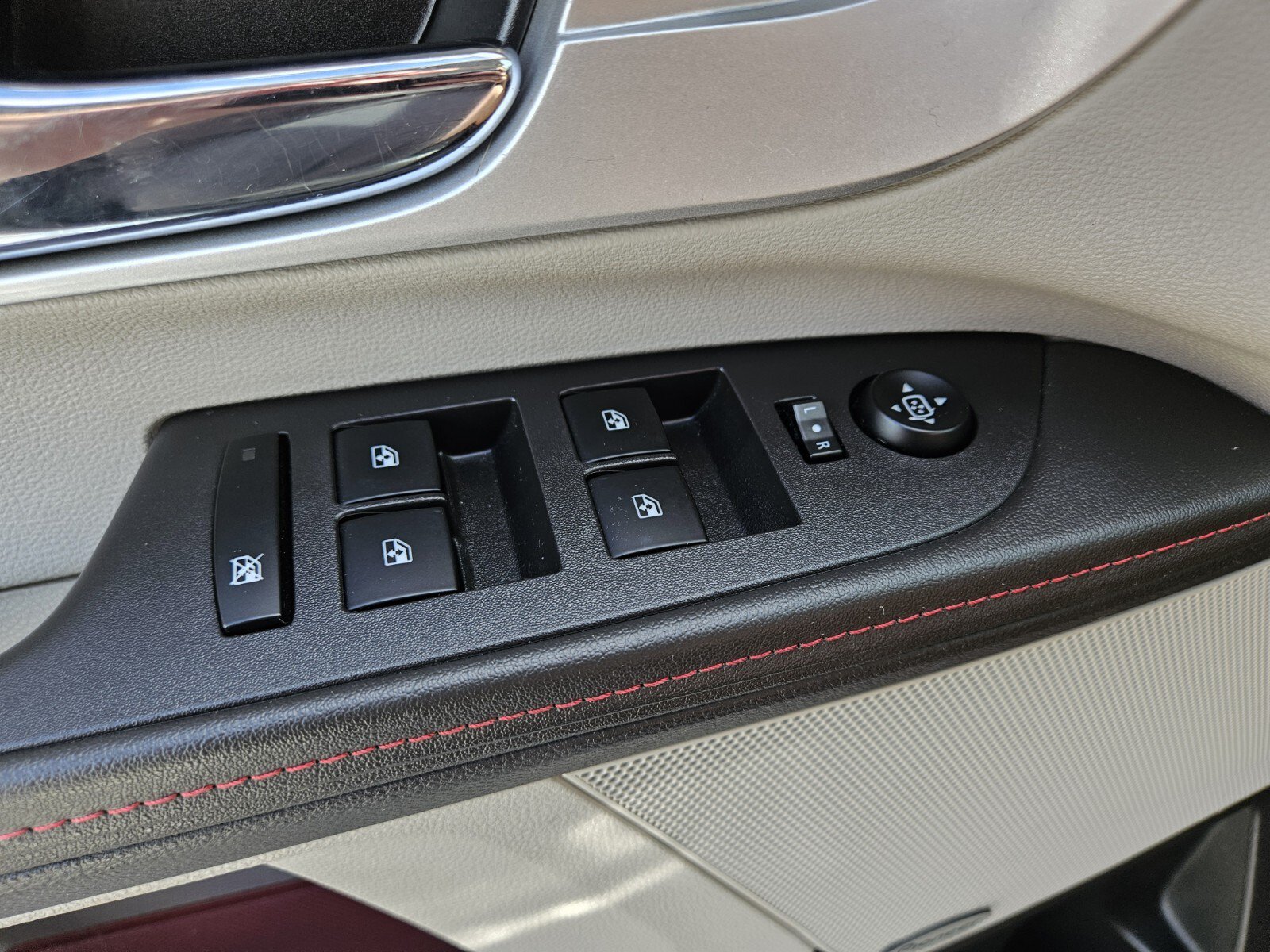 Used 2013 Chevrolet Equinox LTZ w/ LPO, Protection Package FWD image 30