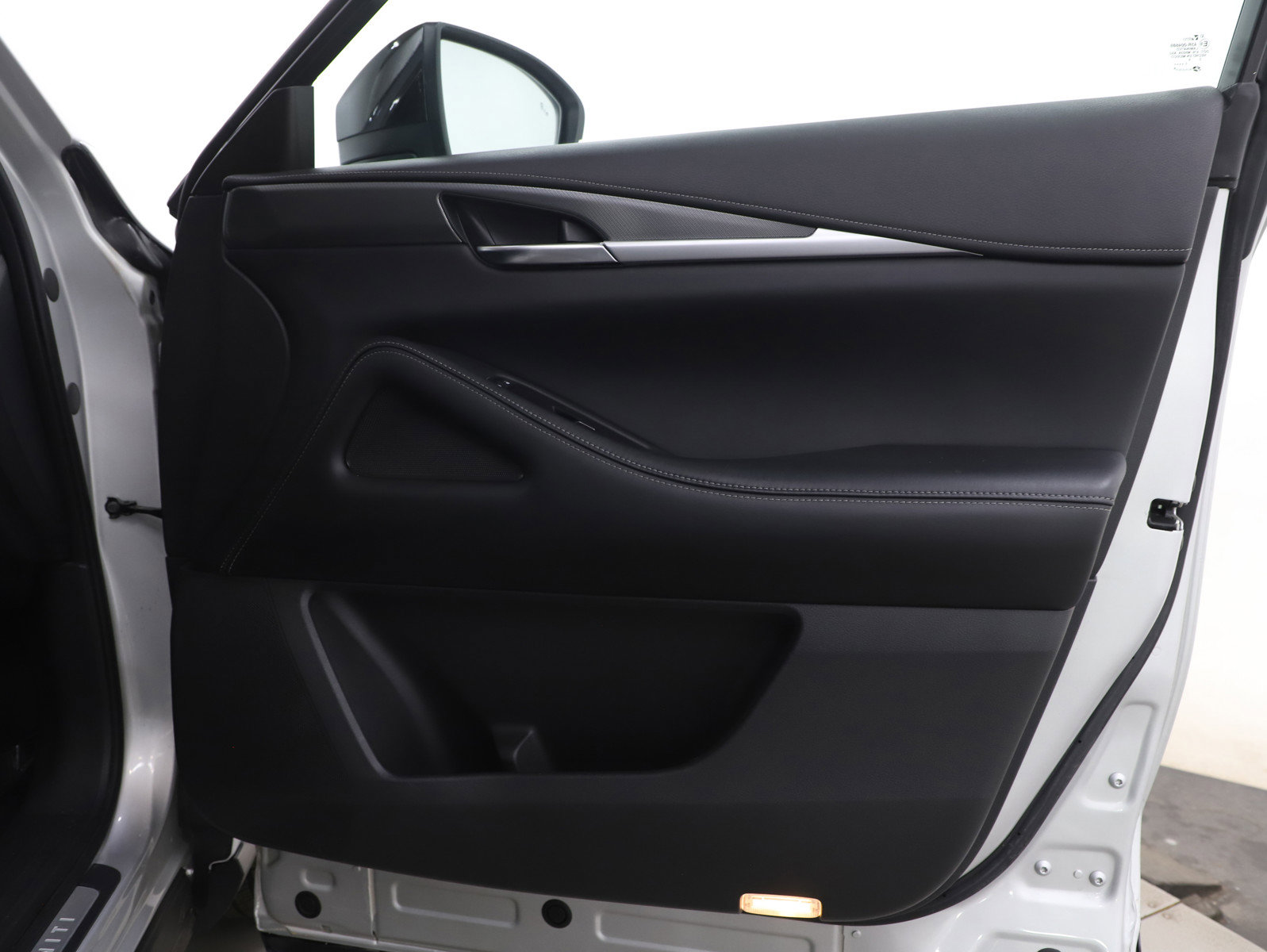 Used 2023 INFINITI QX60 Luxe image 9