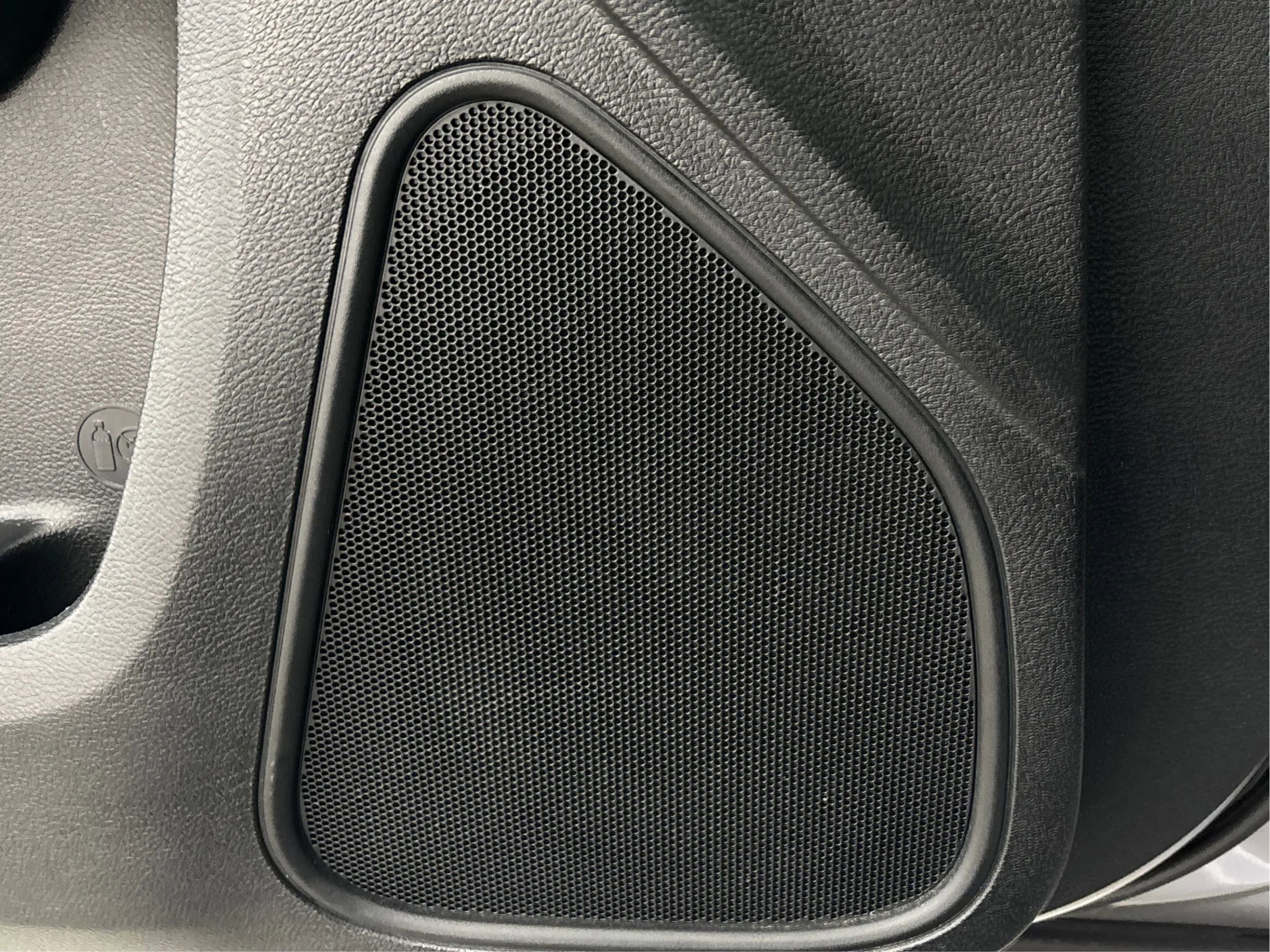 Used 2017 Chrysler 300 C image 41