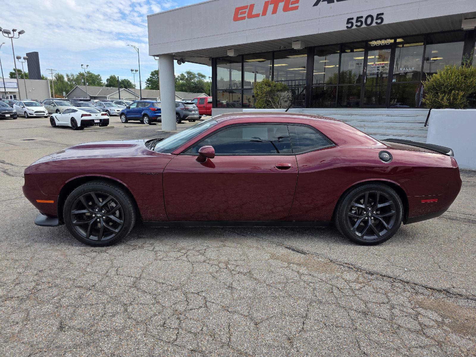 Used 2021 Dodge Challenger R/T w/ Blacktop Package RWD image 8