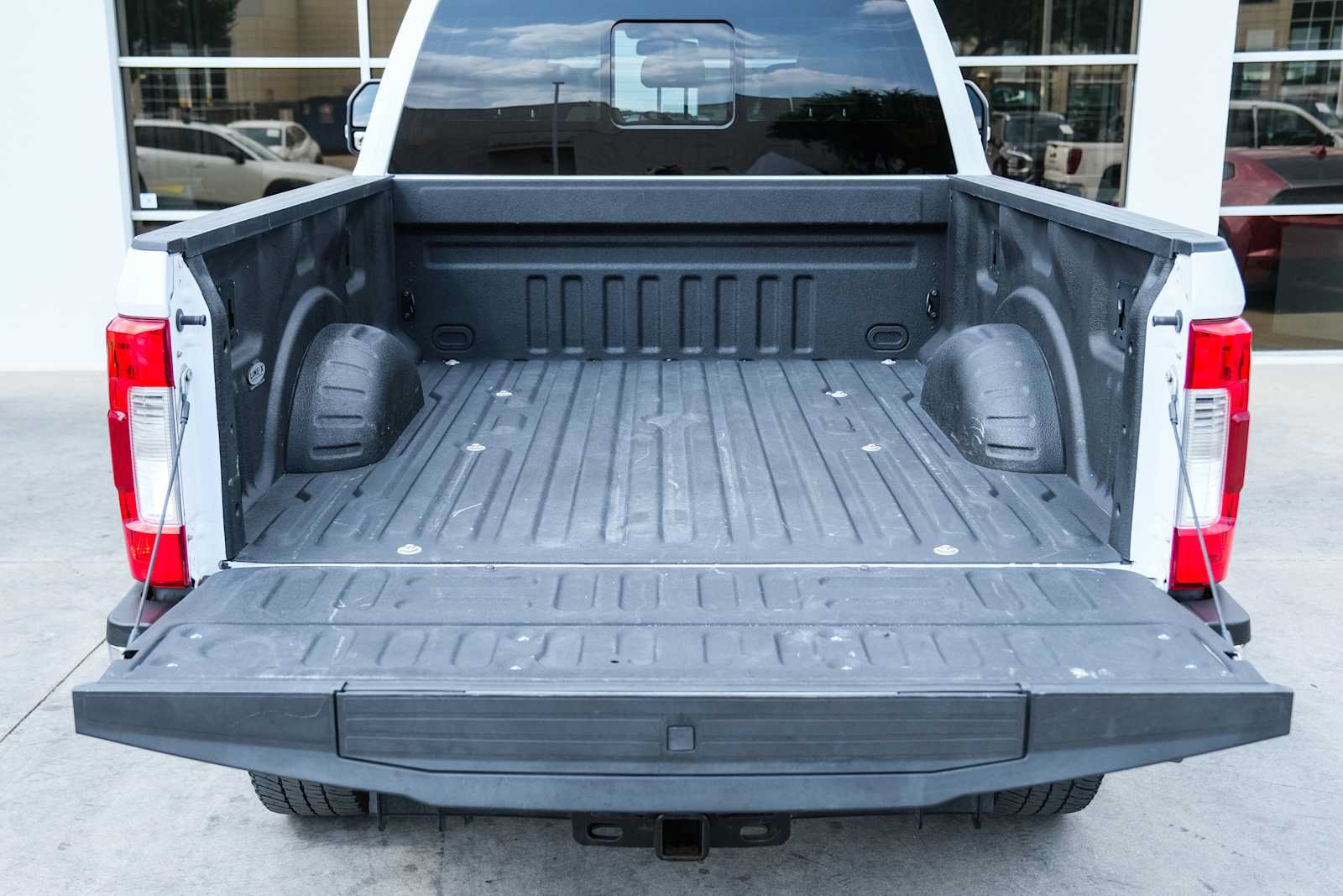 Used 2019 Ford F250 Lariat w/ Lariat Ultimate Package AWD/4WD image 16