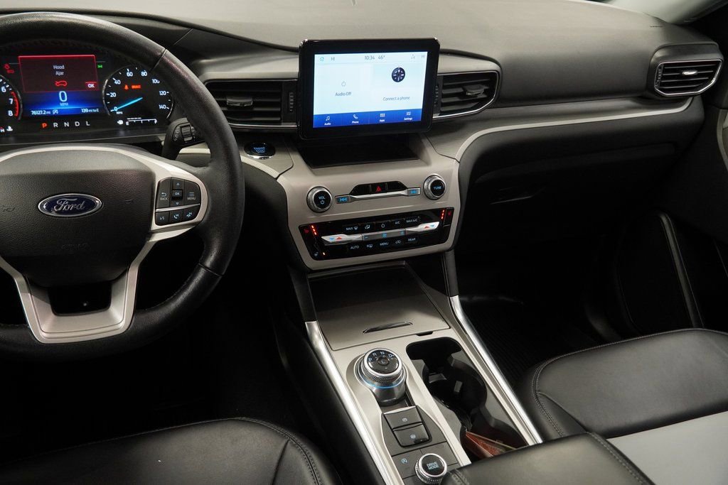 Used 2023 Ford Explorer XLT w/ Equipment Group 202A image 25