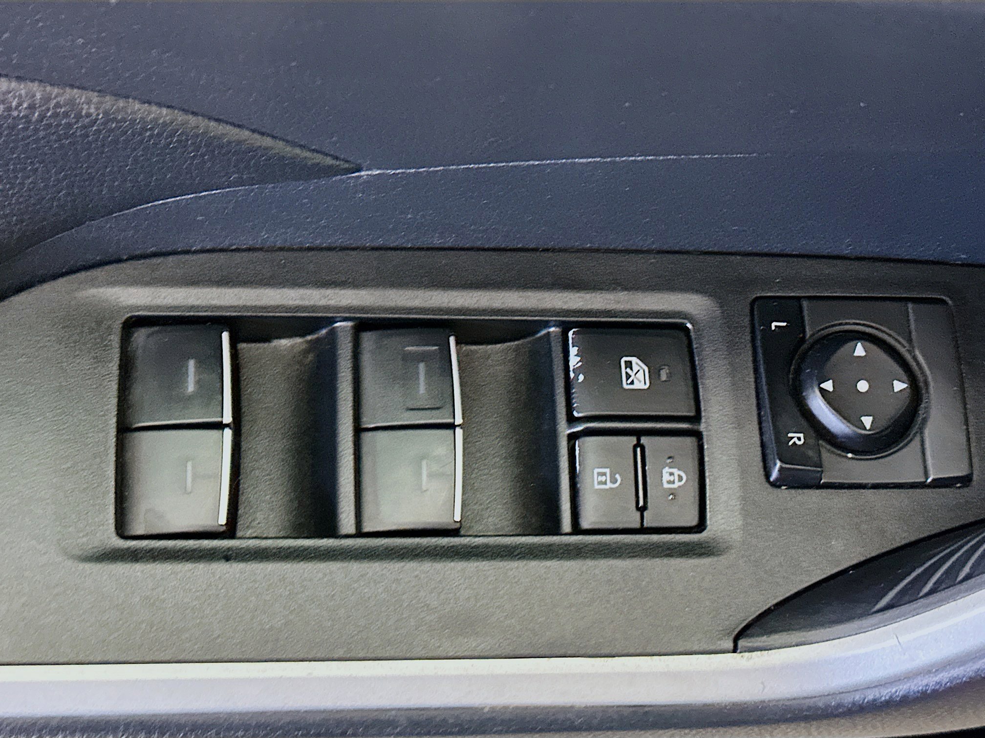 Used 2025 Toyota RAV4 XLE AWD/4WD image 15