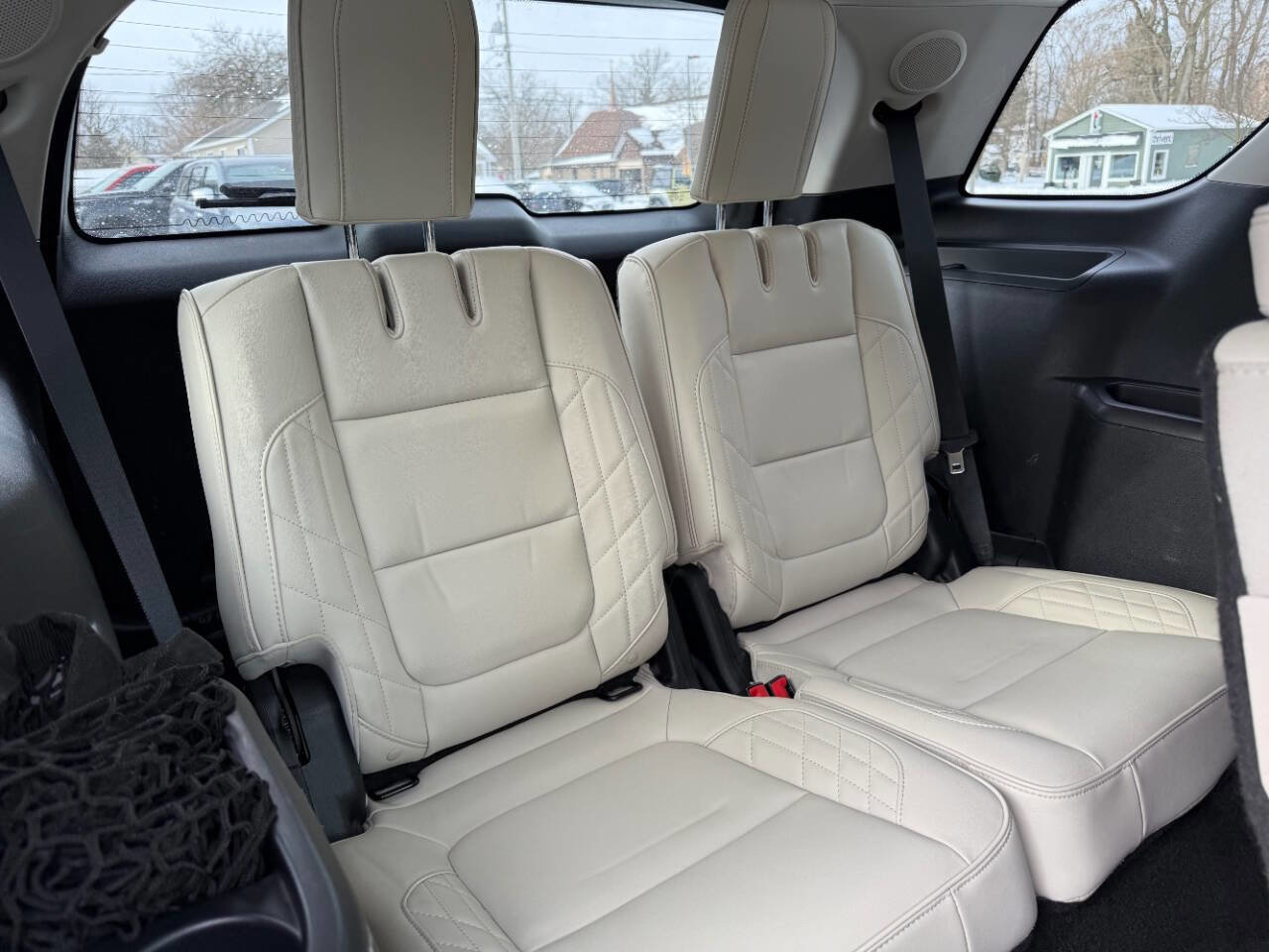 Used 2016 Ford Explorer Platinum image 29