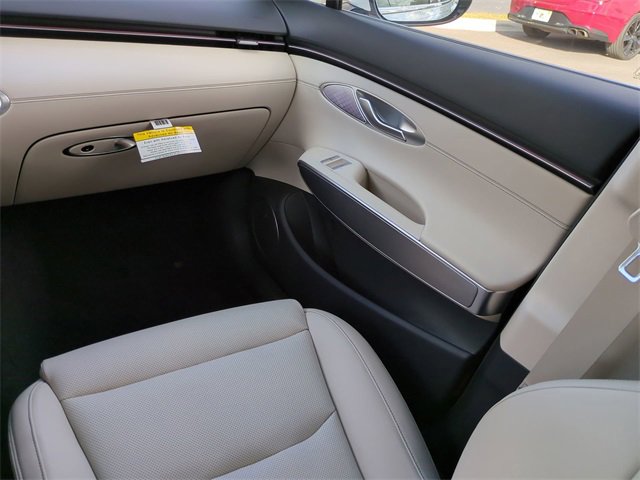 Used 2026 Genesis GV70 2.5T Select image 11