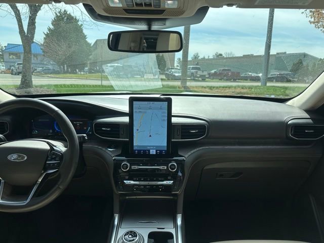 Used 2021 Ford Explorer Platinum w/ Equipment Group 601A image 28