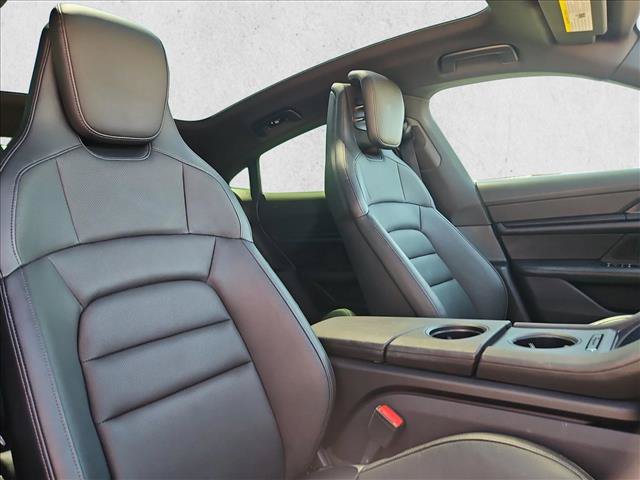 Used 2022 Porsche Taycan 4S AWD/4WD image 18