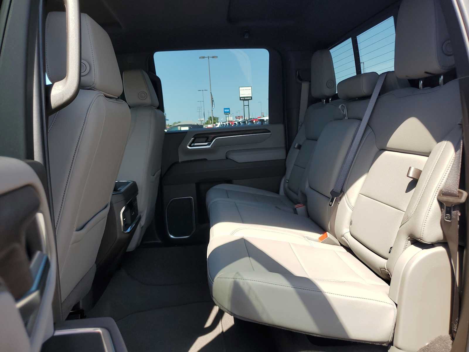 New 2026 GMC Sierra 3500 SLT w/ SLT Convenience Package AWD/4WD image 30