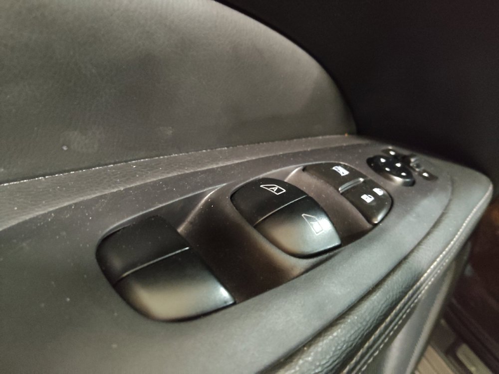 Used 2019 Nissan Pathfinder SL FWD image 27