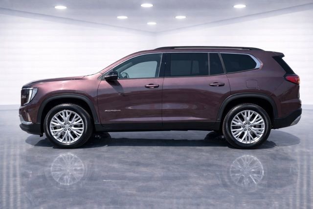 Used 2024 GMC Acadia Elevation w/ Luxury Package image 3