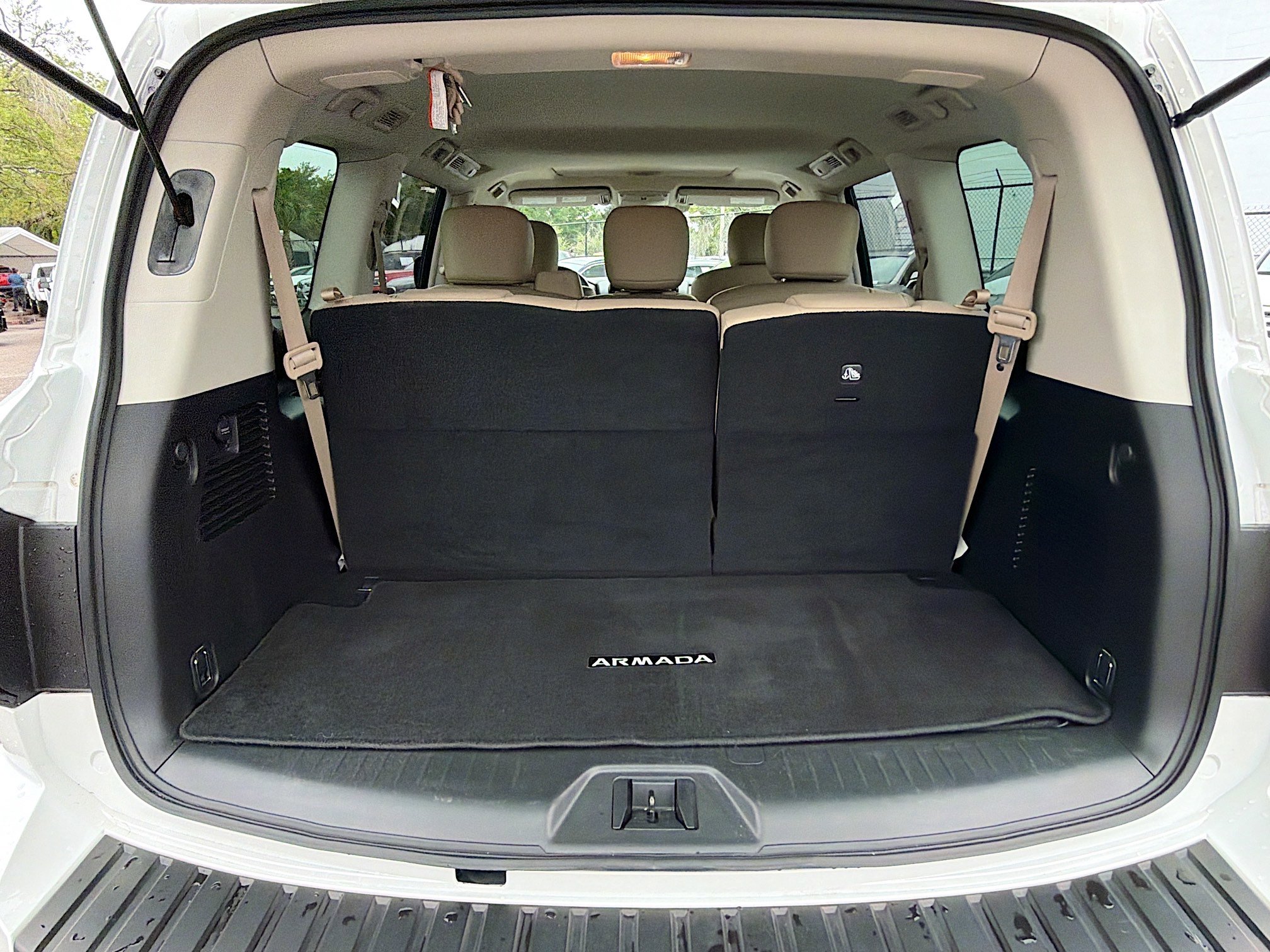 Used 2022 Nissan Armada SL image 11