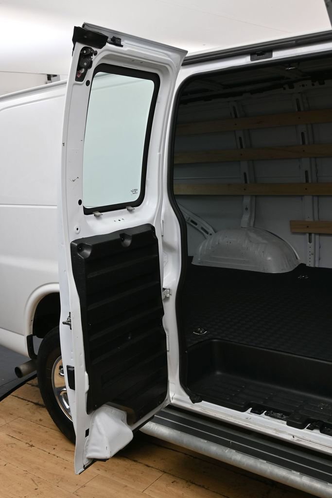 Used 2024 Chevrolet Express 2500 w/ Driver Convenience Package image 29