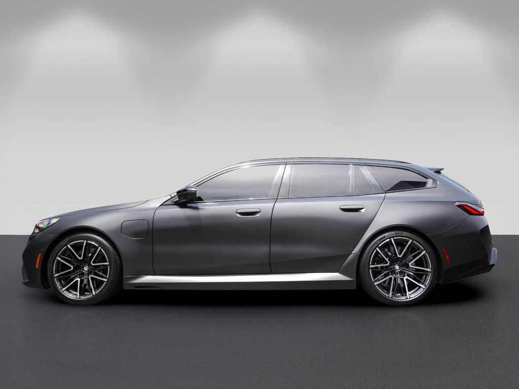 Used 2026 BMW M5 Touring AWD/4WD image 6