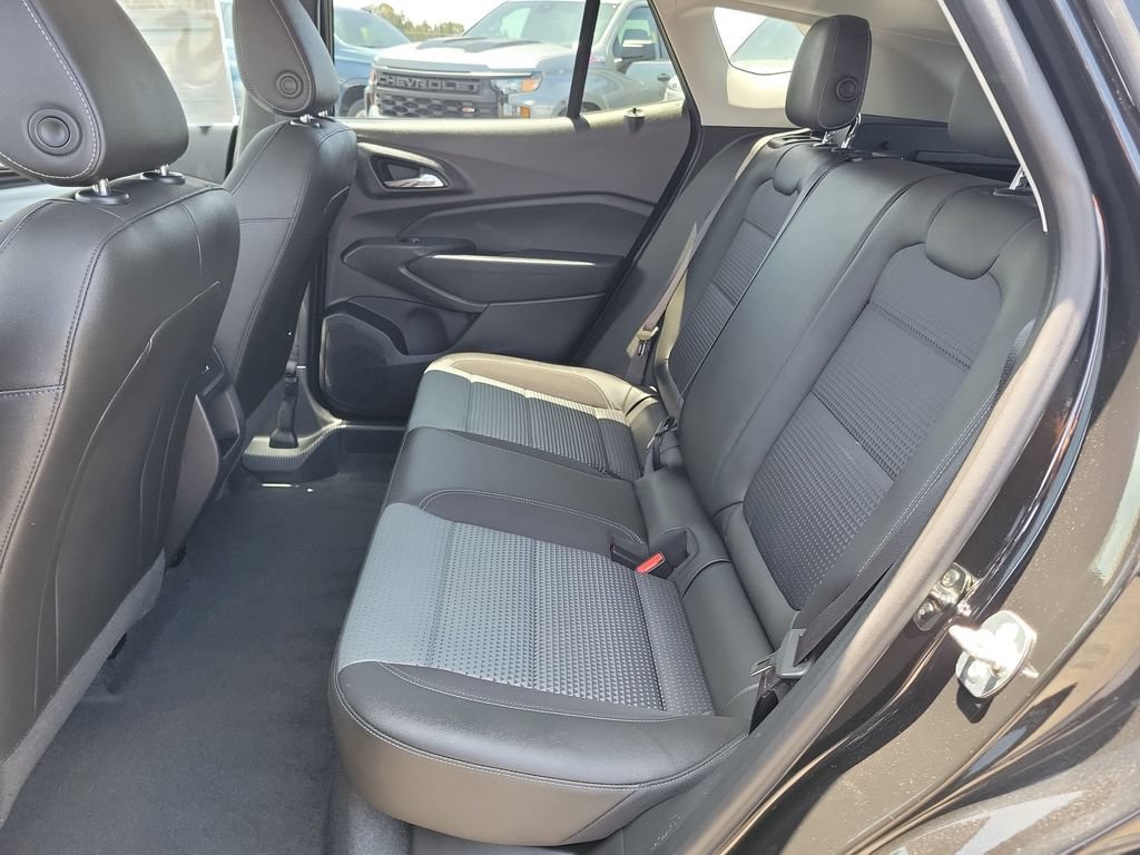 Used 2026 Chevrolet Trax LT FWD image 23