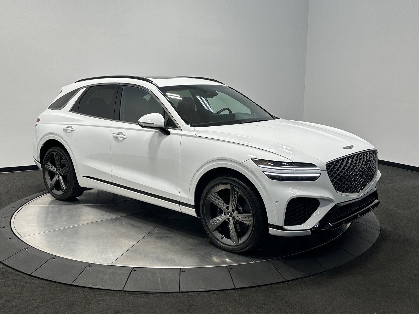 Used 2025 Genesis GV70 3.5T Sport w/ Sport Advanced Package AWD/4WD image 2