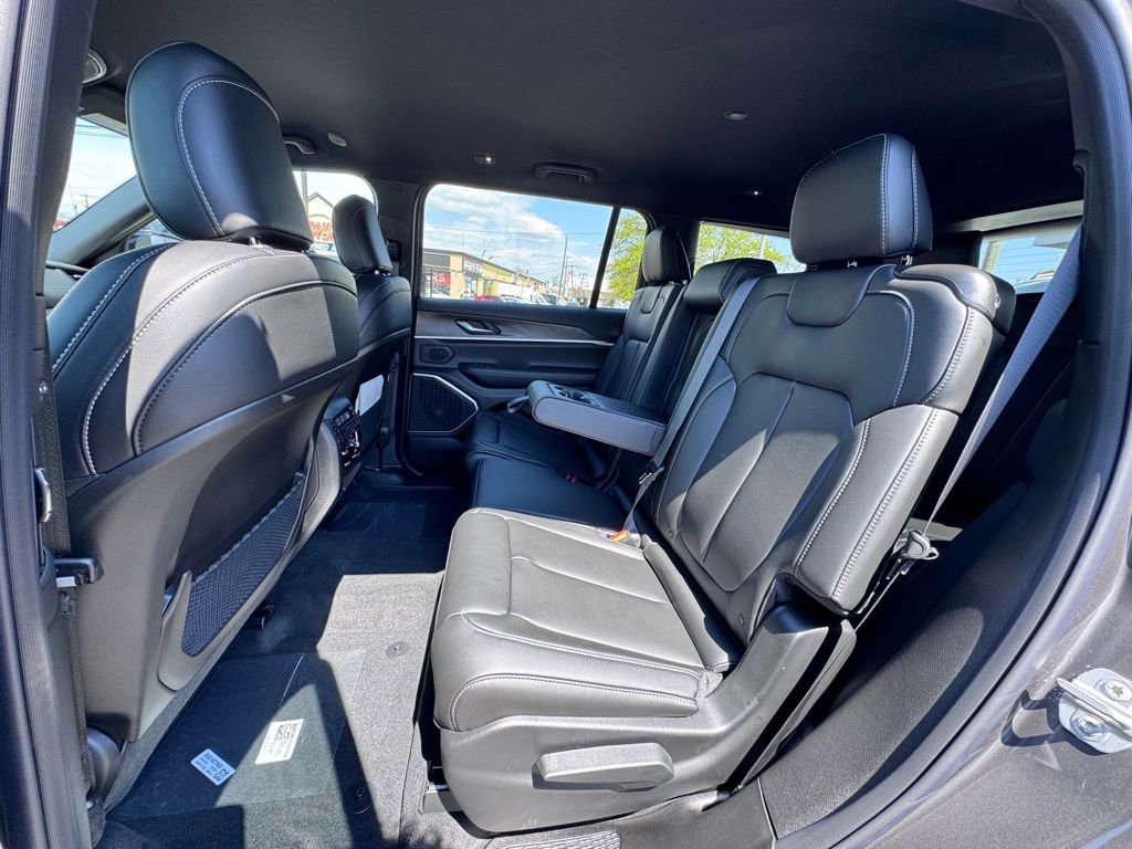 New 2026 Jeep Grand Cherokee L Limited AWD/4WD image 14