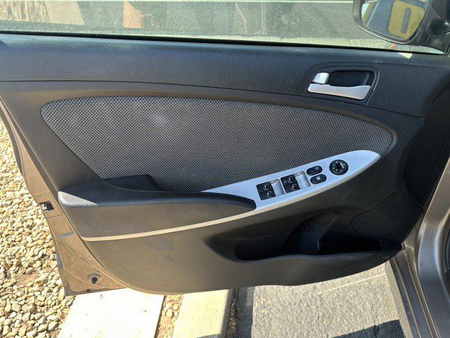 Used 2014 Hyundai Accent GS FWD image 10