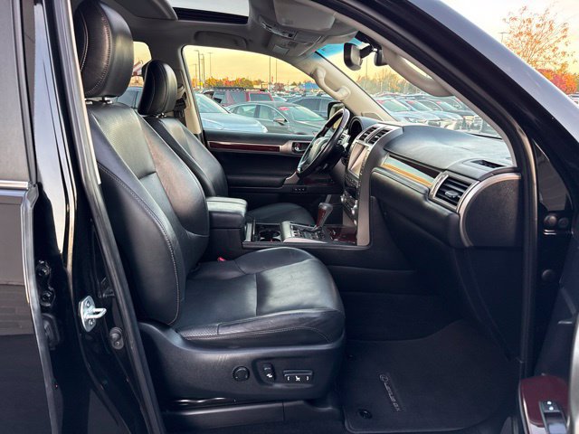 Used 2019 Lexus GX 460 Luxury AWD/4WD image 13