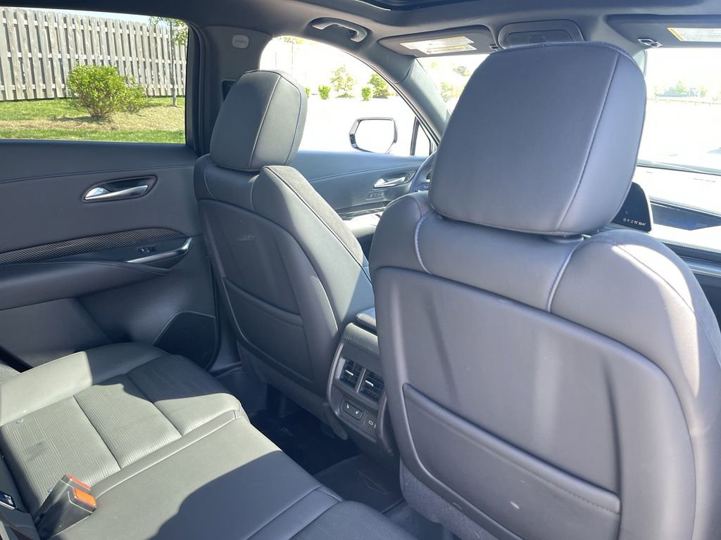 Used 2024 Cadillac XT4 Sport AWD/4WD image 39