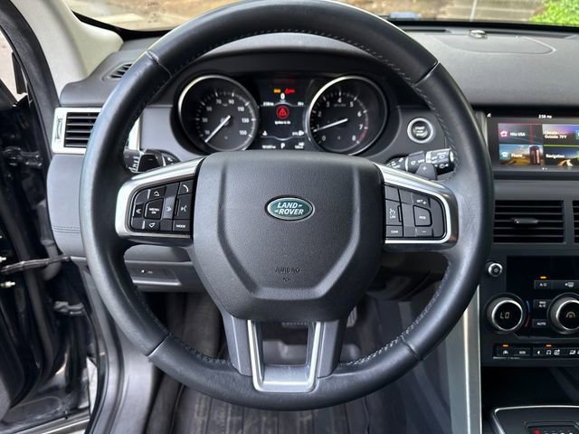 Used 2017 Land Rover Discovery Sport SE image 14