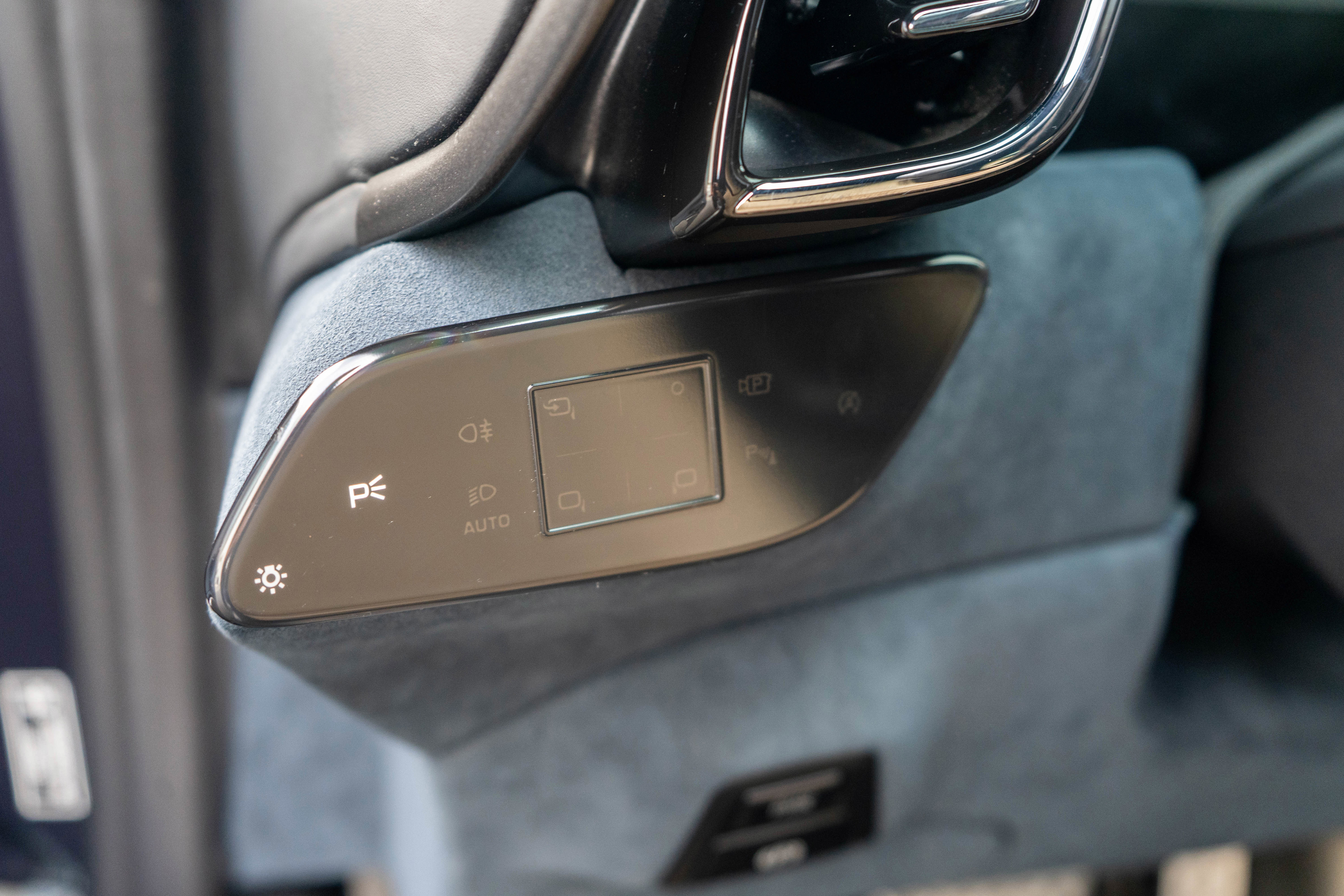Used 2021 Ferrari Roma RWD image 18