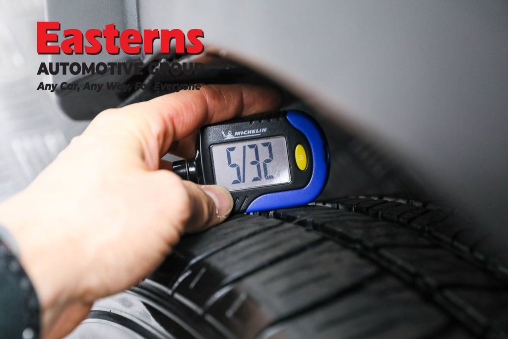 Used 2018 Toyota RAV4 Limited image 32