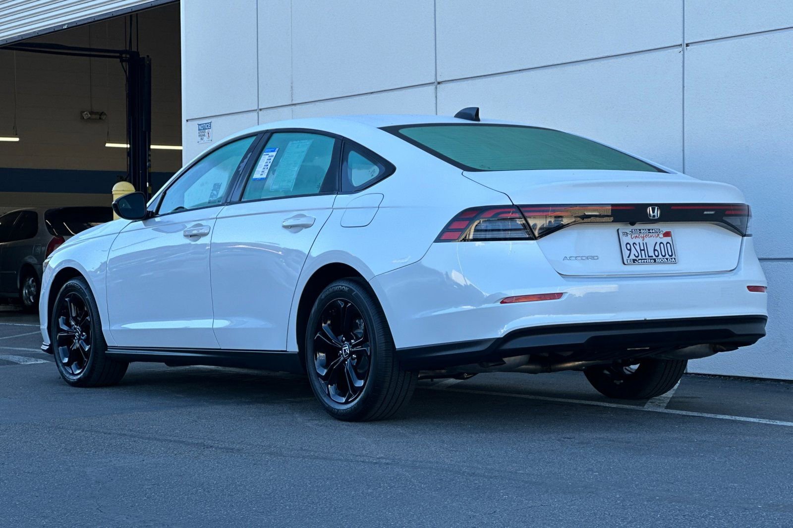 Used 2025 Honda Accord SE image 5
