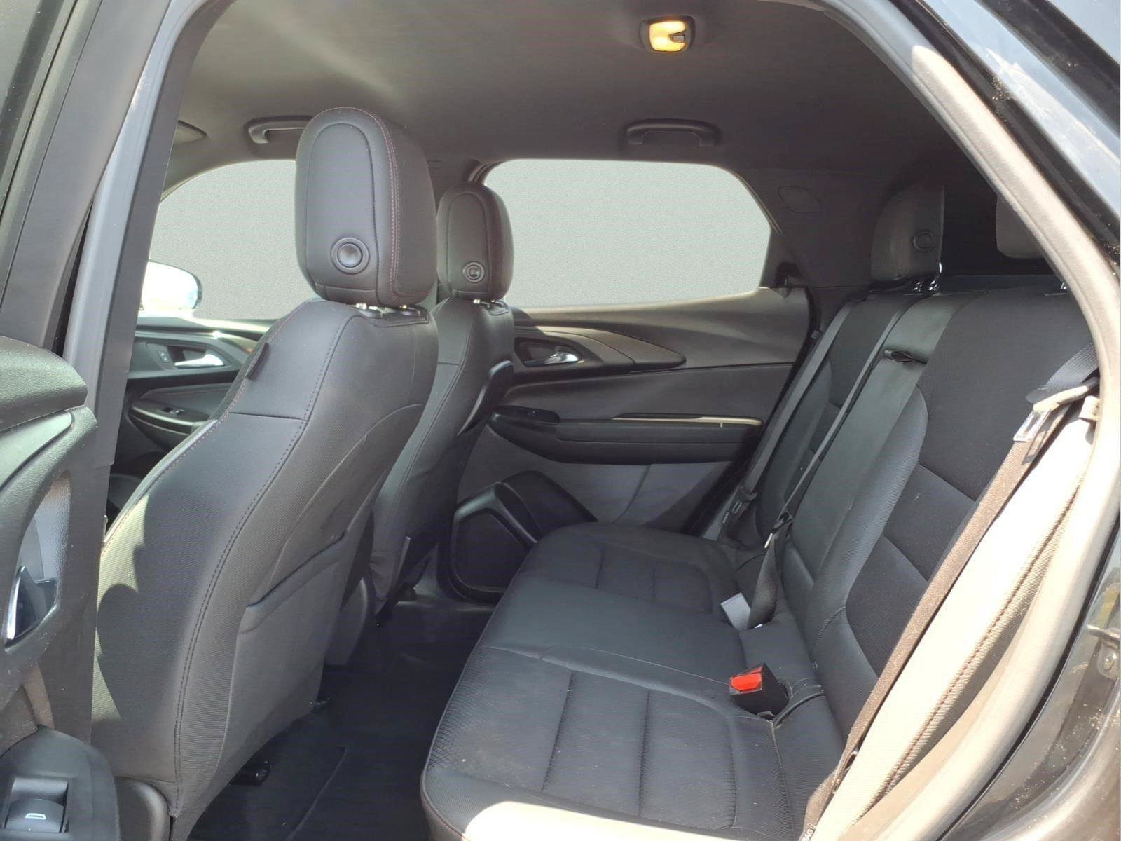Used 2023 Chevrolet TrailBlazer RS FWD image 12