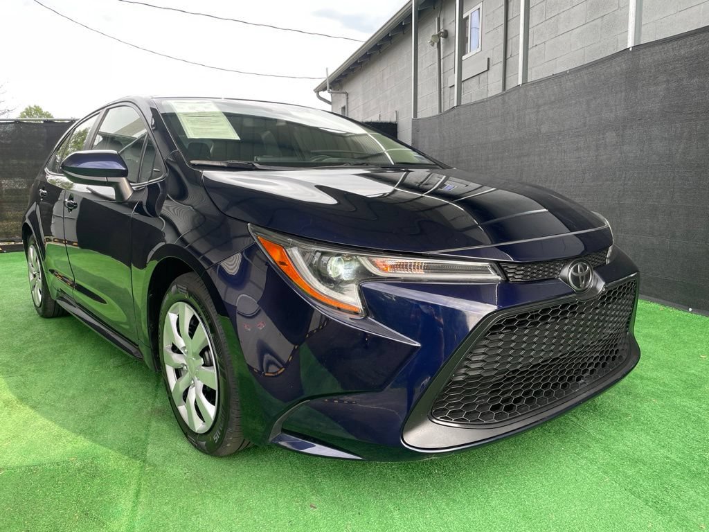 Used 2020 Toyota Corolla LE FWD image 1
