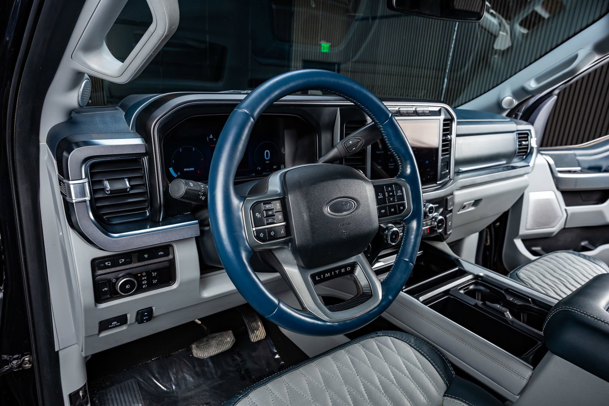 Used 2024 Ford F450 Limited w/ FX4 Off-Road Package AWD/4WD image 16