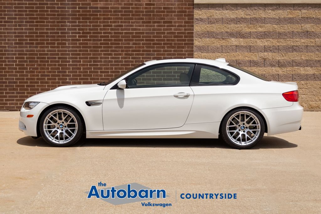 Used 2012 BMW M3 Coupe RWD video 2
