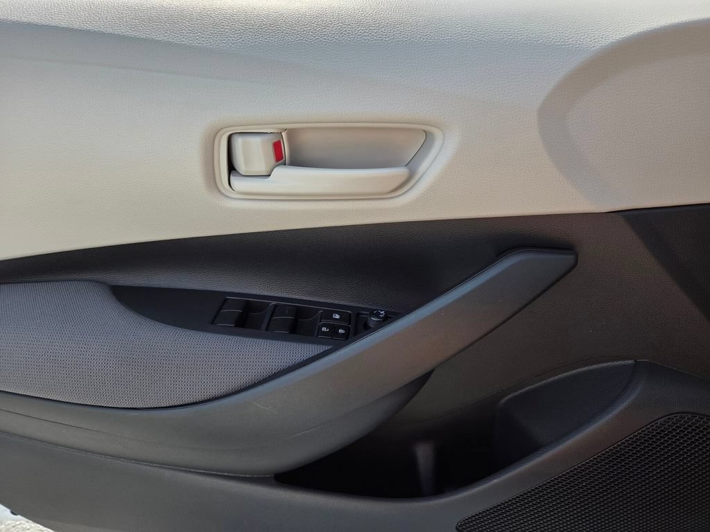 Certified 2025 Toyota Corolla LE FWD image 27