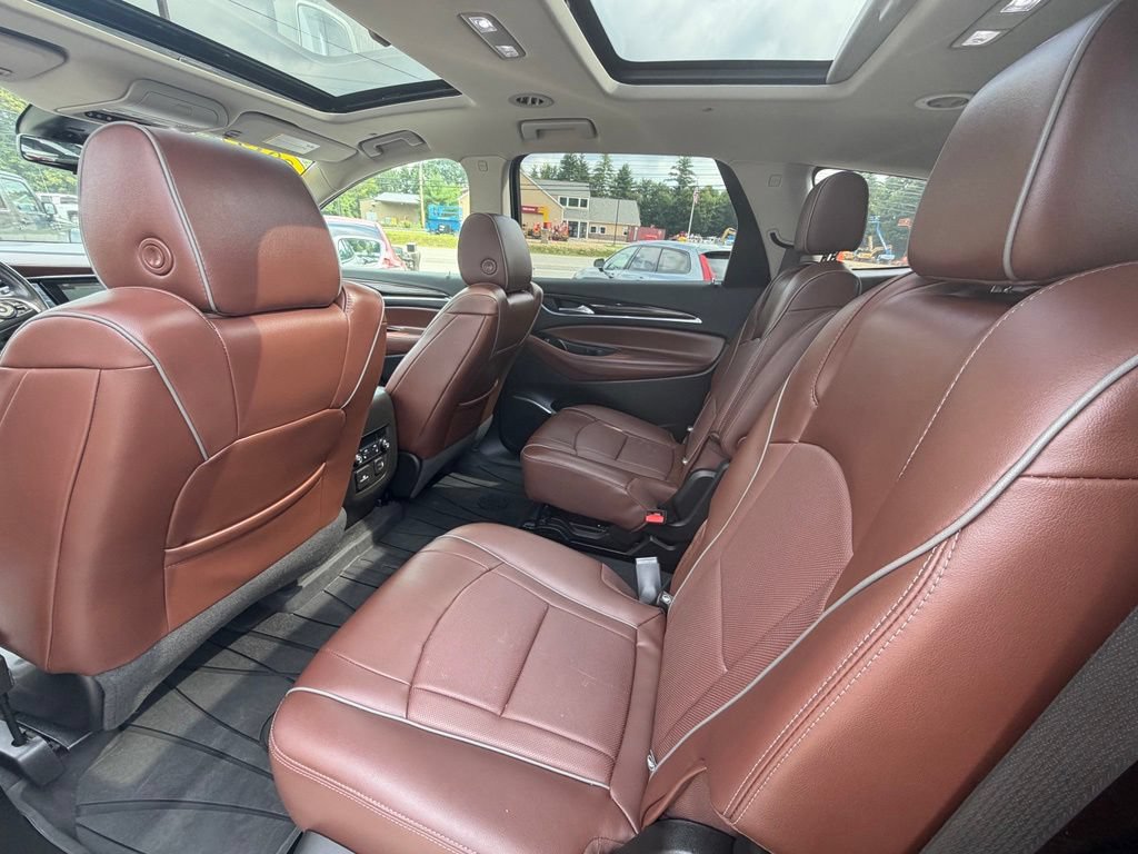 Used 2019 Buick Enclave Avenir w/ Avenir Technology Package AWD/4WD image 36