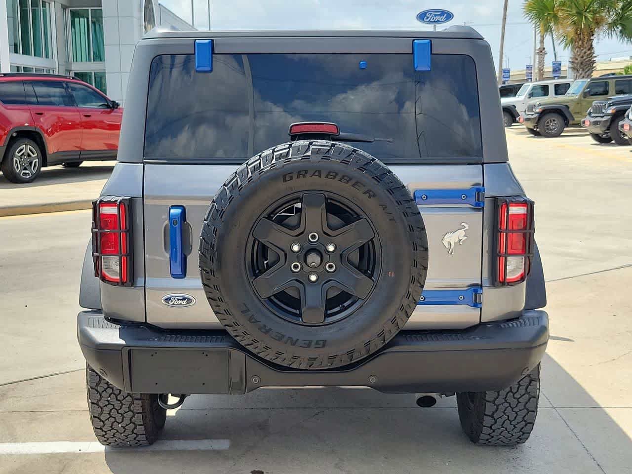 Used 2023 Ford Bronco Black Diamond AWD/4WD image 13