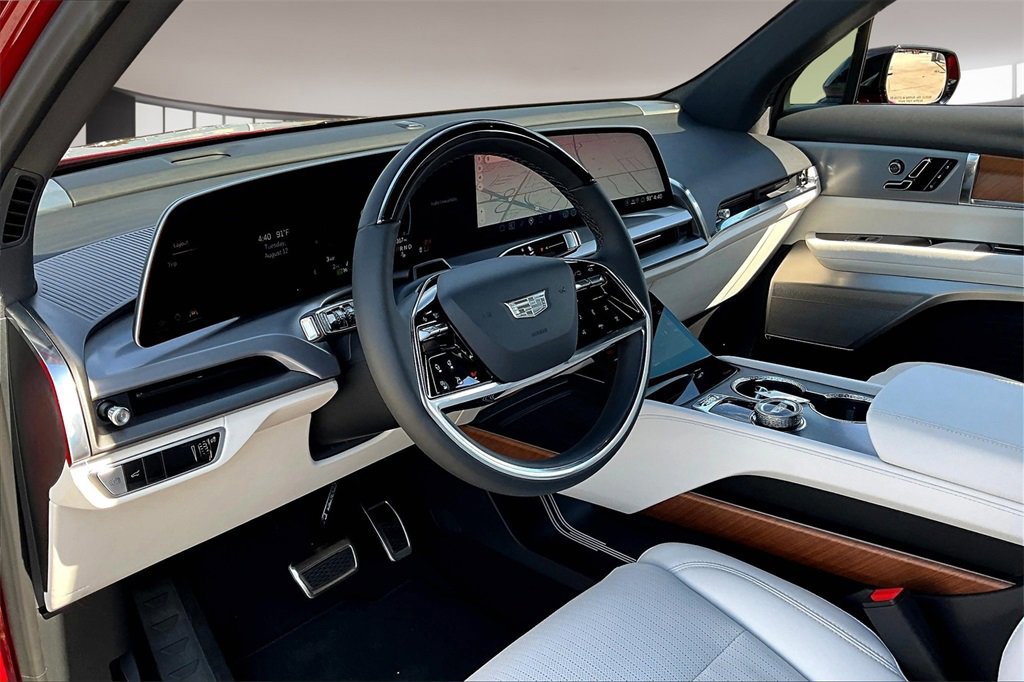 New 2026 Cadillac Vistiq Sport image 6