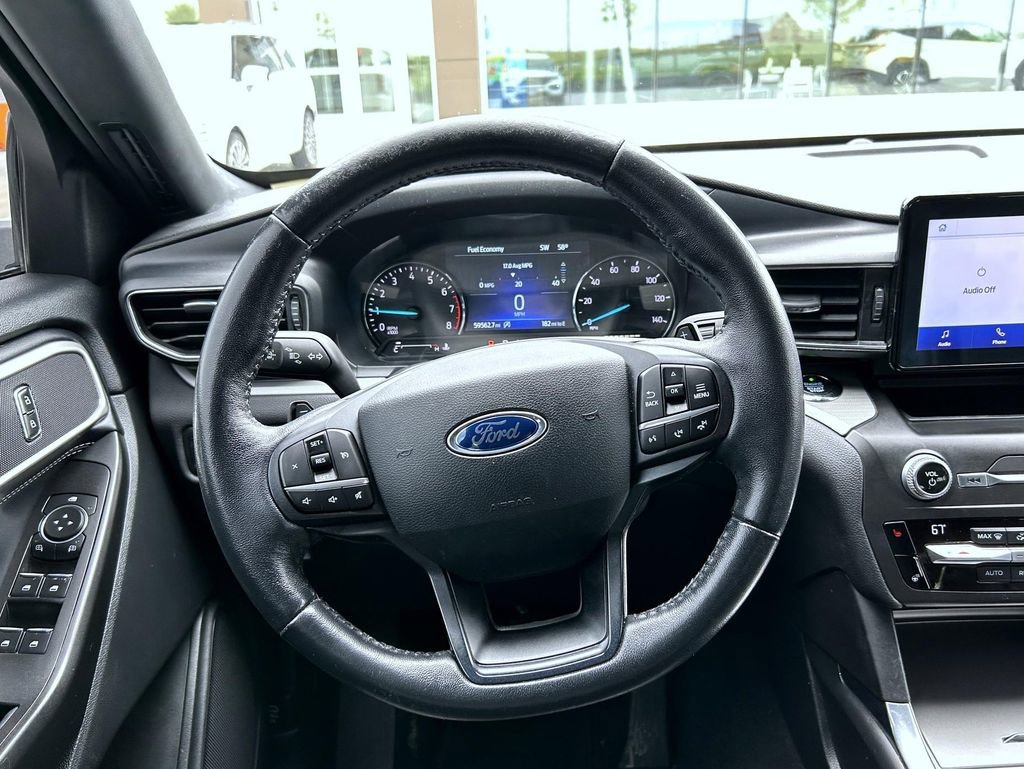 Used 2020 Ford Explorer XLT w/ Equipment Group 202A AWD/4WD image 12