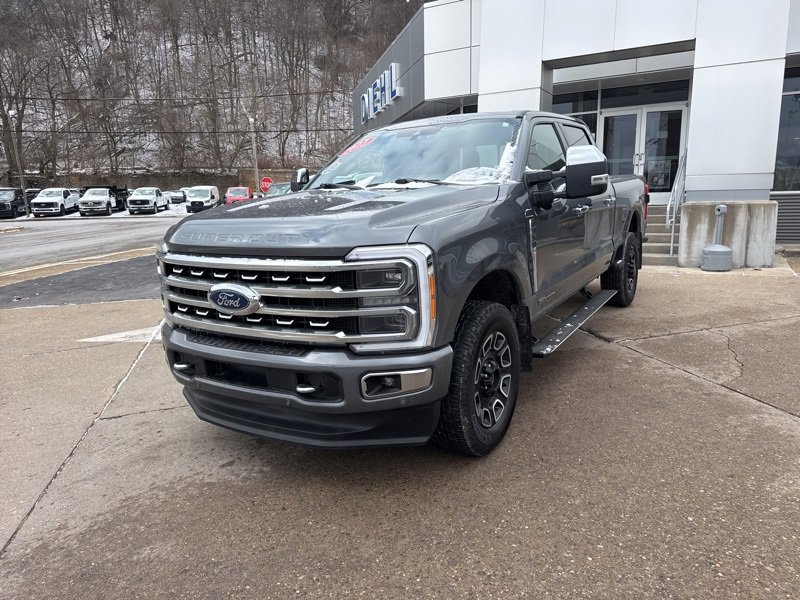 Used 2023 Ford F350 Platinum image 3