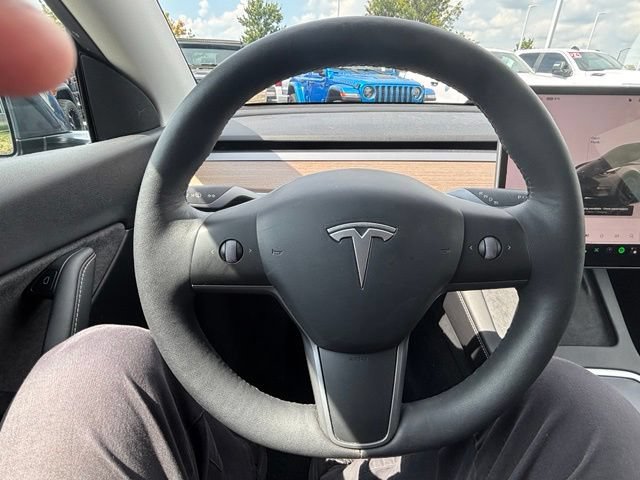 Used 2022 Tesla Model Y Performance AWD/4WD image 18