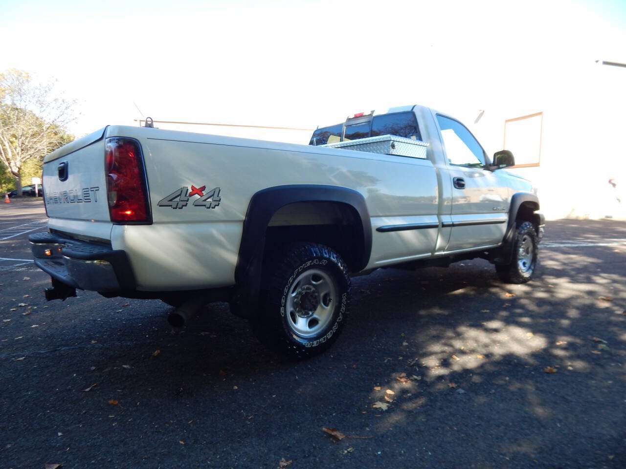 Used 2006 Chevrolet Silverado 2500 W/T w/ Snow Plow Prep Package AWD/4WD image 6